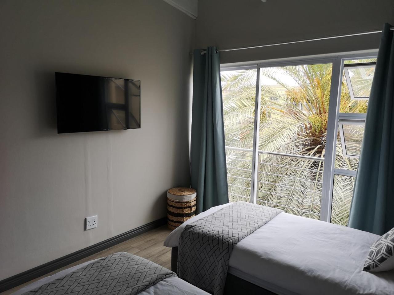 The Waterfront Cottage F12 Swakopmund Esterno foto