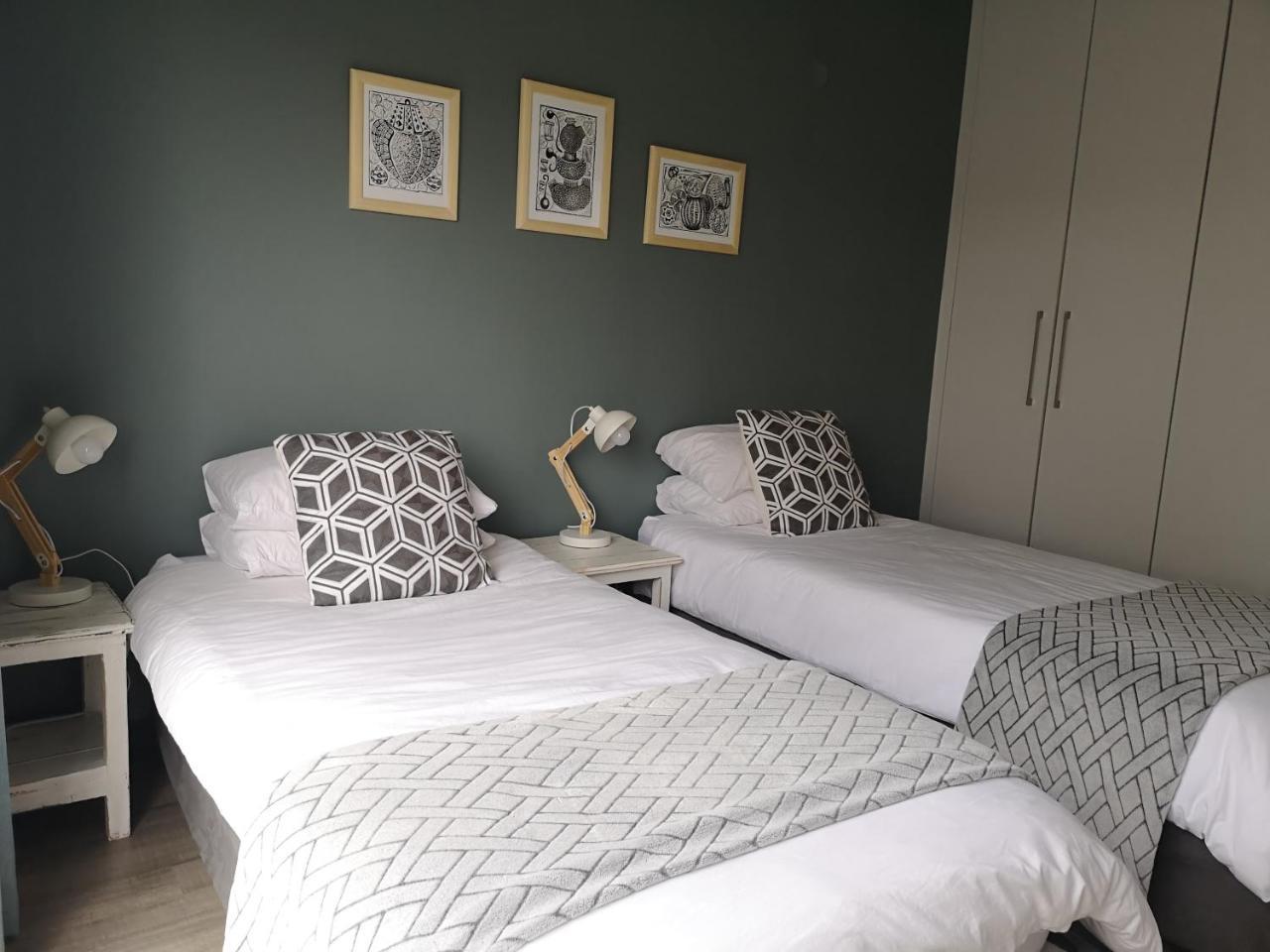 The Waterfront Cottage F12 Swakopmund Esterno foto