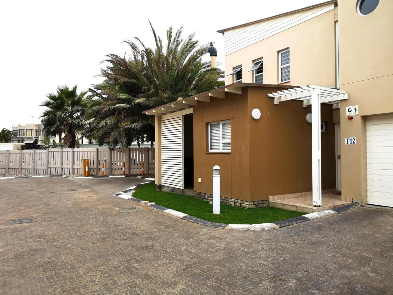 The Waterfront Cottage F12 Swakopmund Esterno foto